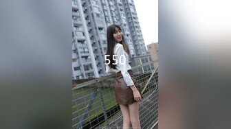 00后清纯反差少女『LT软软兔』✿逛街露出差点被大叔发现，洗手间翘起翘臀让哥哥后入，极品嫩穴又粉又嫩又紧