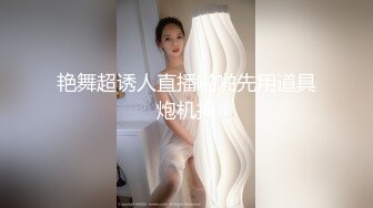 一黑一白展台模特