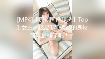 9月新流大众温泉洗浴中心女宾部换衣室内部真实偸拍发现一位洗完的白虎B嫩妹跟拍了好一会成功拍到阴部