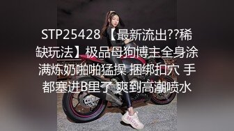 长发气质颇佳的颜值妹子，制服诱惑在真皮沙发上无套啪啪，猛烈操逼死去活来