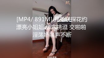 澡堂子偷窥换衣服的丰满少妇+一个人个人洗澡的A奶少妇